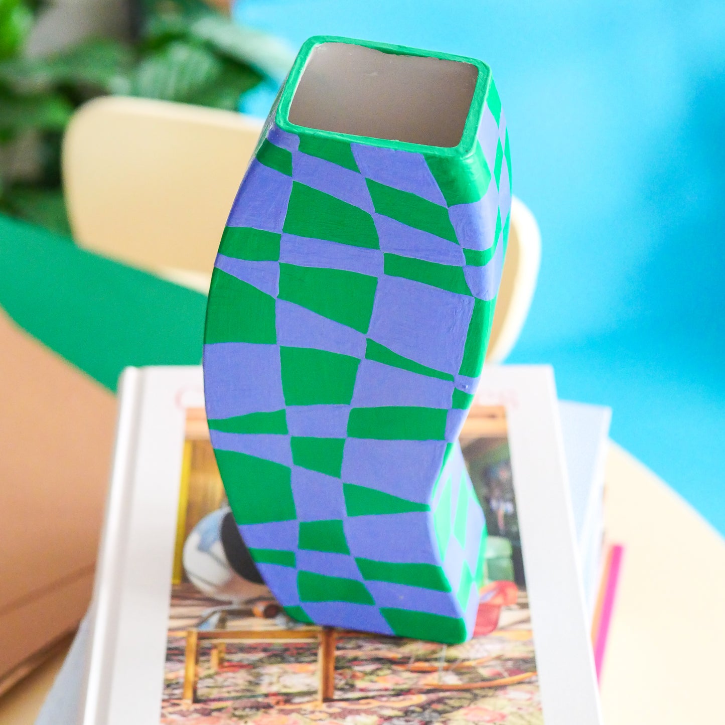 Twisted Illusion Vase