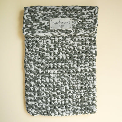 Sleeves - White and sage - Re - leaf