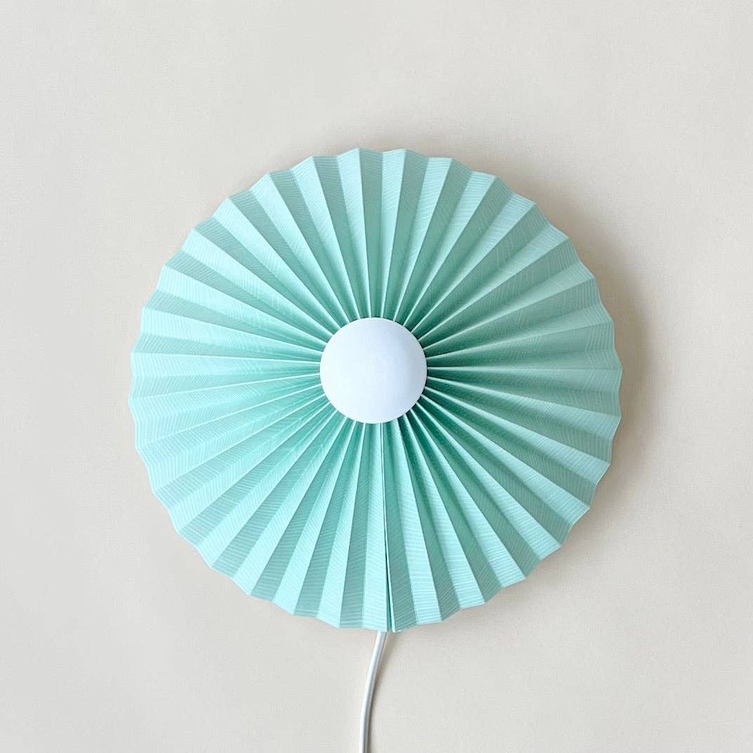 Wall lamp - Pastel green - Re - leaf