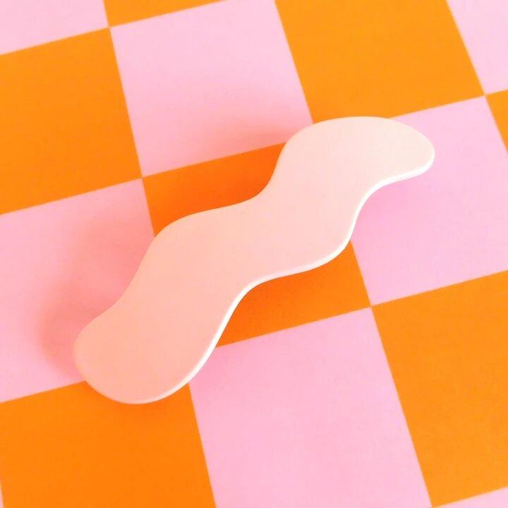 Wave clip in powder pink - Re - leaf