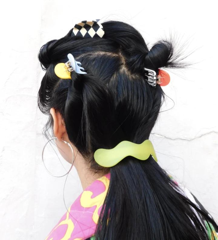 Wavy pony clip in lime - Re-leaf